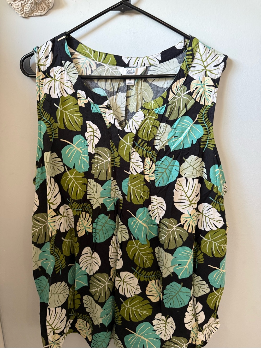 croft & barrow Black Tropical Leaf Print Tank Top